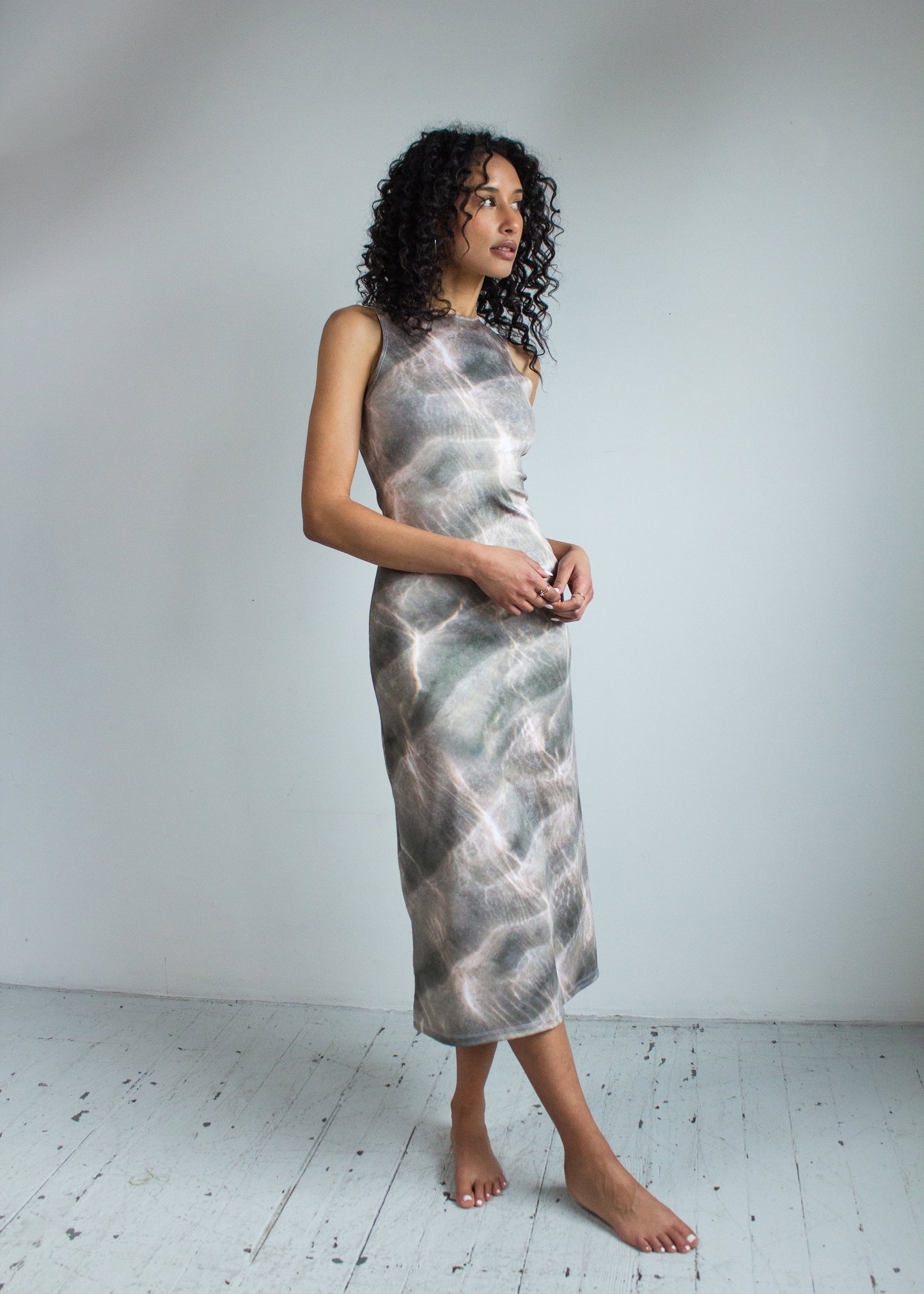 kslam waves high neck midi dress