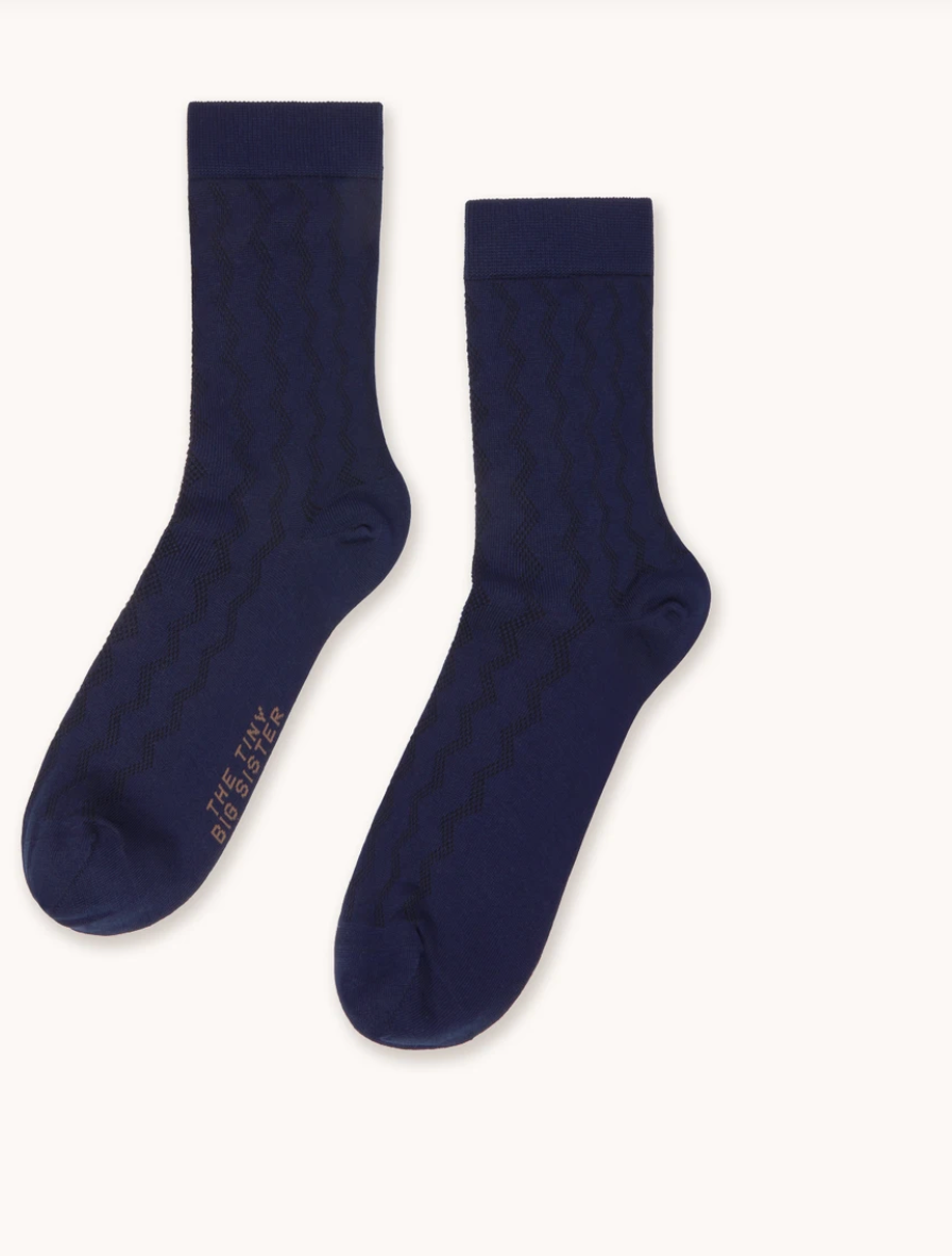 the tiny big sister zig zag socks