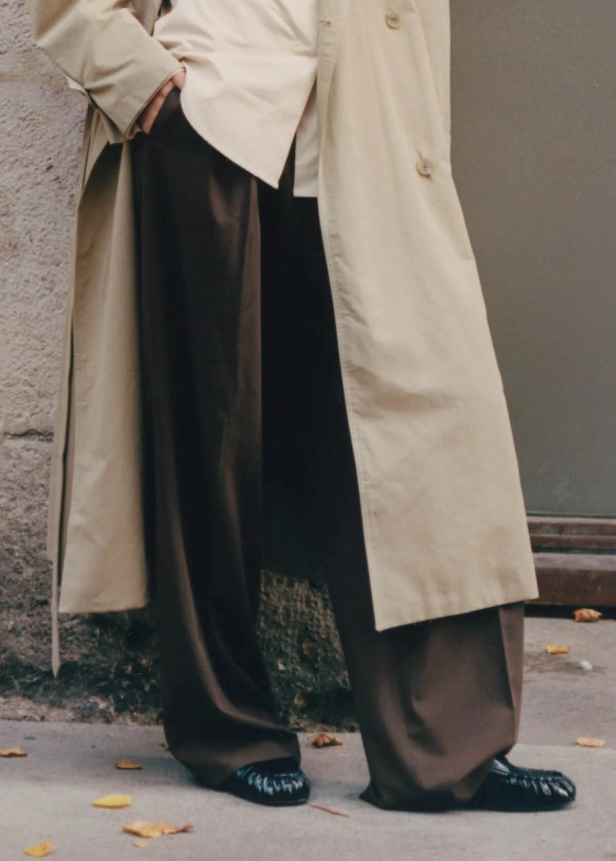 alohas aven leather loafers