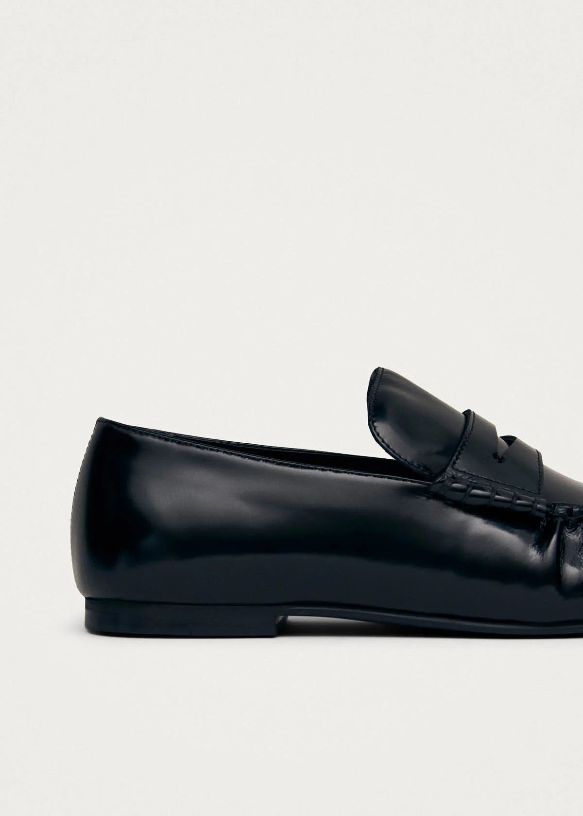 alohas aven leather loafers